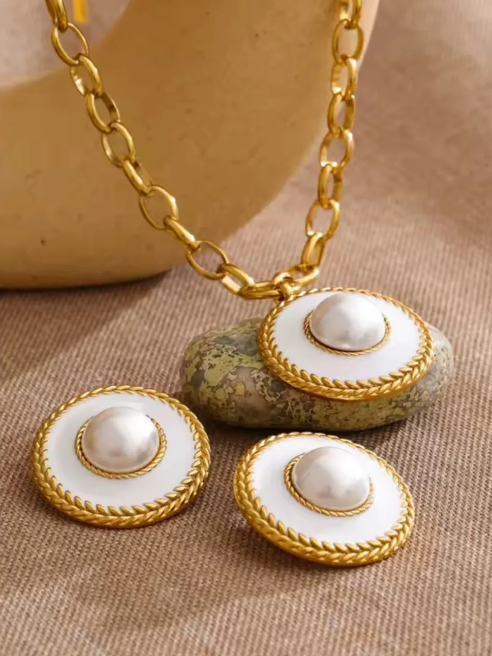 Luxury Gold Medallion Necklace Earrings Set